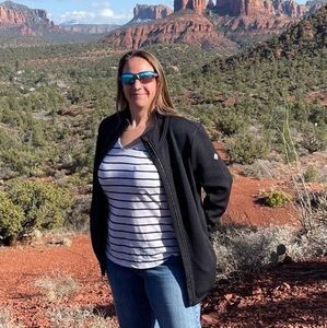 Meet your Posher, Melissa